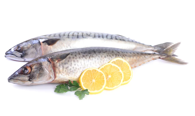 mackerel-with-lemon-white-background_181303-1886