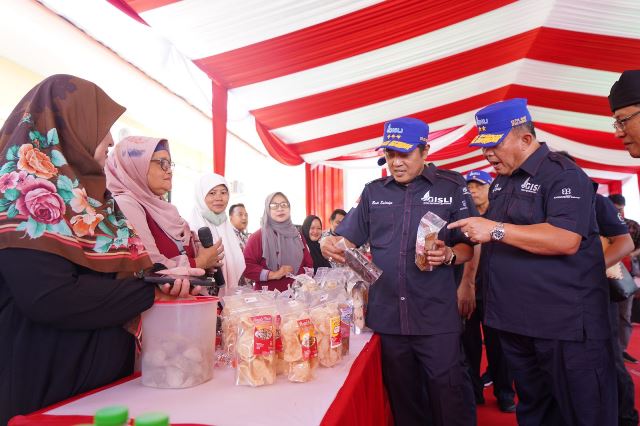 Ibu-Ibu Nelayan Diajak Cermat Baca Peluang Usaha Perikanan 2