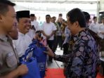 Menteri Trenggono Bagi-Bagi Ikan ke Masyarakat Jelang Tahun Baru 2024 1