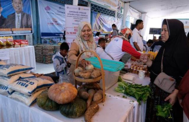 Warga NTB di Gerakan Pangan Murah