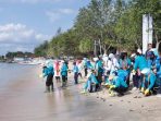 Pelepasan 300 ekor tukik oleh Iriana Joko Widodo di Pantai Eelak-Elak, Lombok Barat (Foto Istimewa)