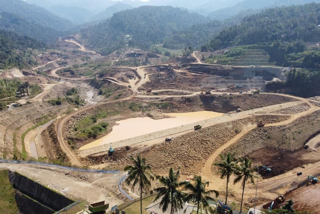 Foto Bendungan Meninting Saat masih dalam progress pengerjaan - Foto : Dok. PUPR