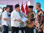 Wapres-Serahkan-Bantuan-Pupuk-Nonsubsidi