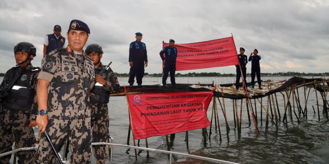 kkp-hentikan-kegiatan-pemagaran-laut-tanpa-izin-di-tangerang